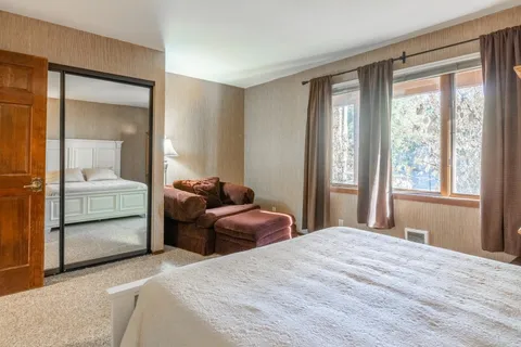 $739,000 | 2112 Meridian Boulevard, Unit 7, Mammoth Lakes, CA 93546