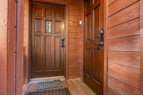 $739,000 | 2112 Meridian Boulevard, Unit 7, Mammoth Lakes, CA 93546