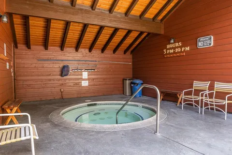 $739,000 | 2112 Meridian Boulevard, Unit 7, Mammoth Lakes, CA 93546