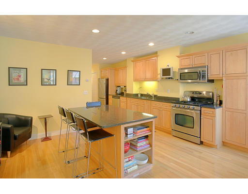 32 Charter Street, Unit 2 Boston, MA 02113 - Photo 1 of 5 Gallery Image 1
