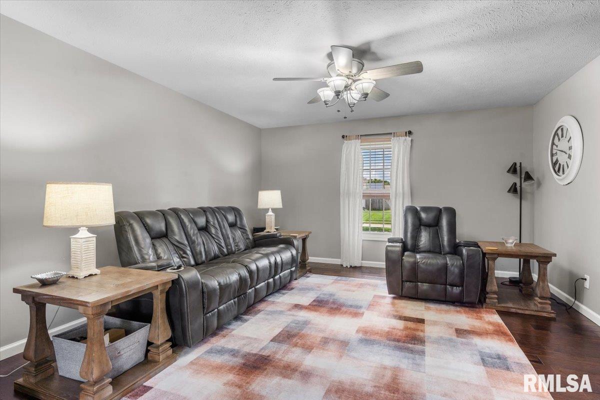 3712 Kerry Boulevard Springfield, IL 62712 - Photo 14 of 60