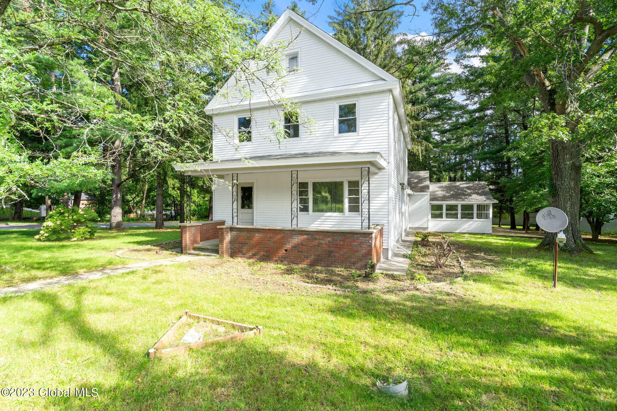 2823 Troy Schenectady Road Niskayuna, NY 12309 - Photo 3 of 68 3-web-or-mls-2823-troy-schenectady-rd