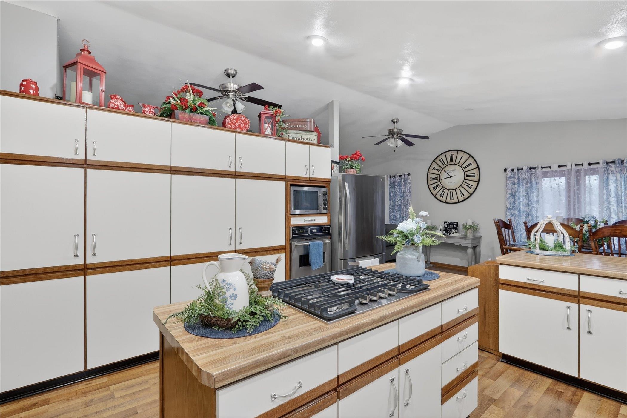 3636 Rockport Road Janesville, WI 53548 - Photo 14 of 65