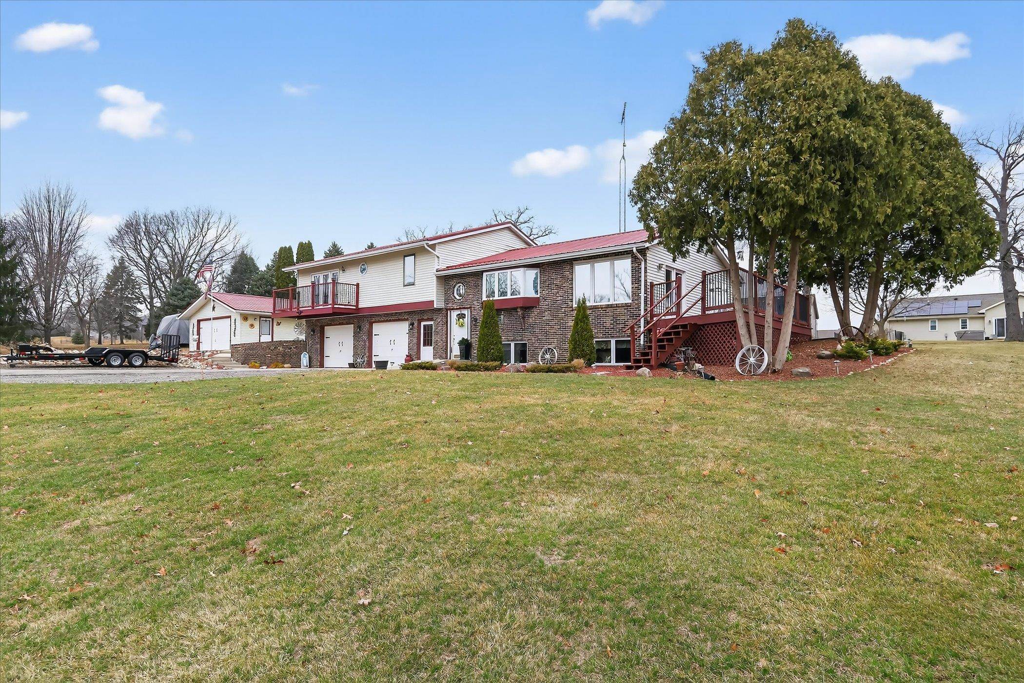 3636 Rockport Road Janesville, WI 53548 - Photo 4 of 65