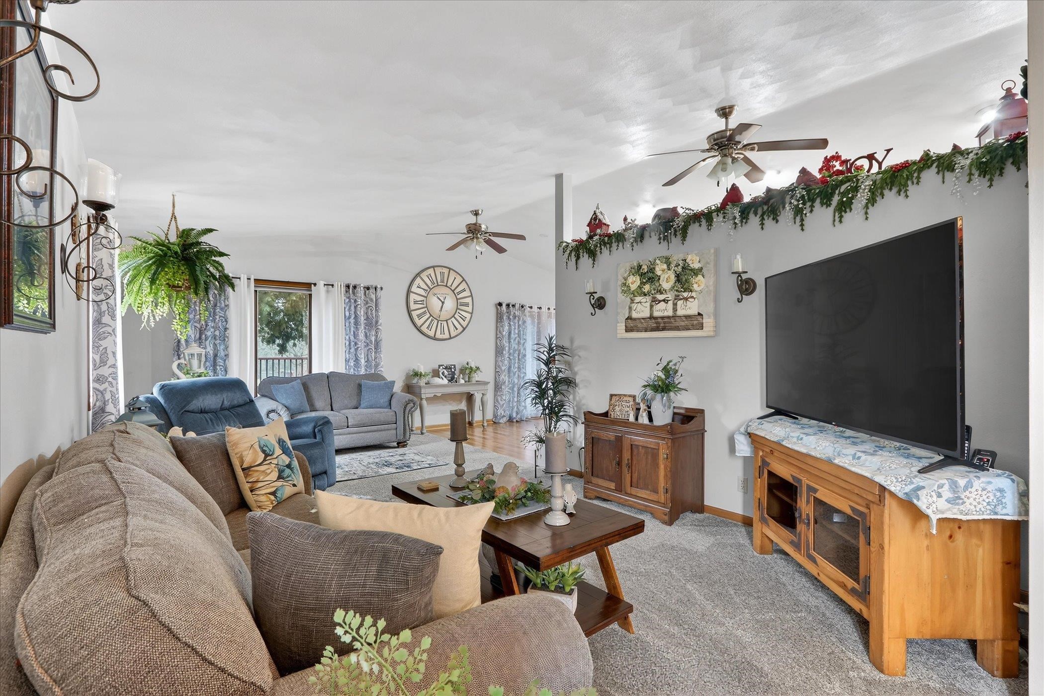 3636 Rockport Road Janesville, WI 53548 - Photo 8 of 65