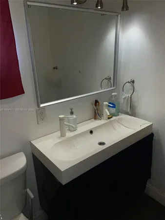$1,950 | 20201 Northeast 29th Court, Unit D112, Aventura, FL 33180