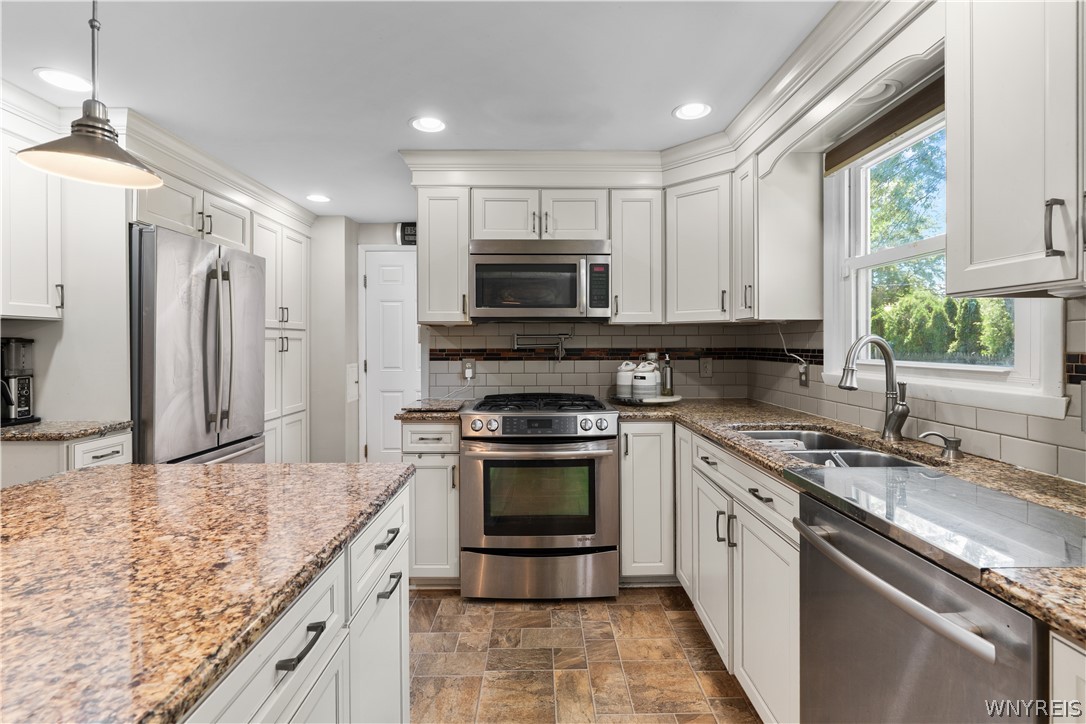95 Klein Road Amherst, NY 14221 - Photo 4 of 39