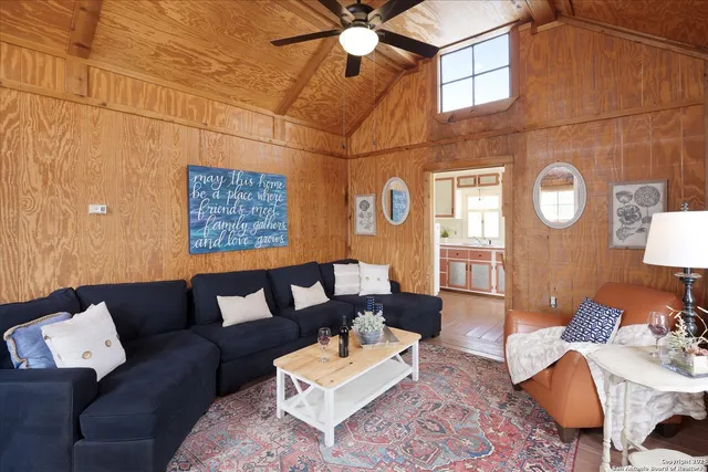 $1,400,000 | 708 A Ranch To Market Road 473, Comfort, TX 78013