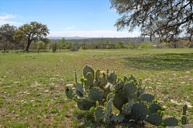 $1,400,000 | 708 A Ranch To Market Road 473, Comfort, TX 78013