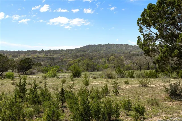 $1,400,000 | 708 A Ranch To Market Road 473, Comfort, TX 78013
