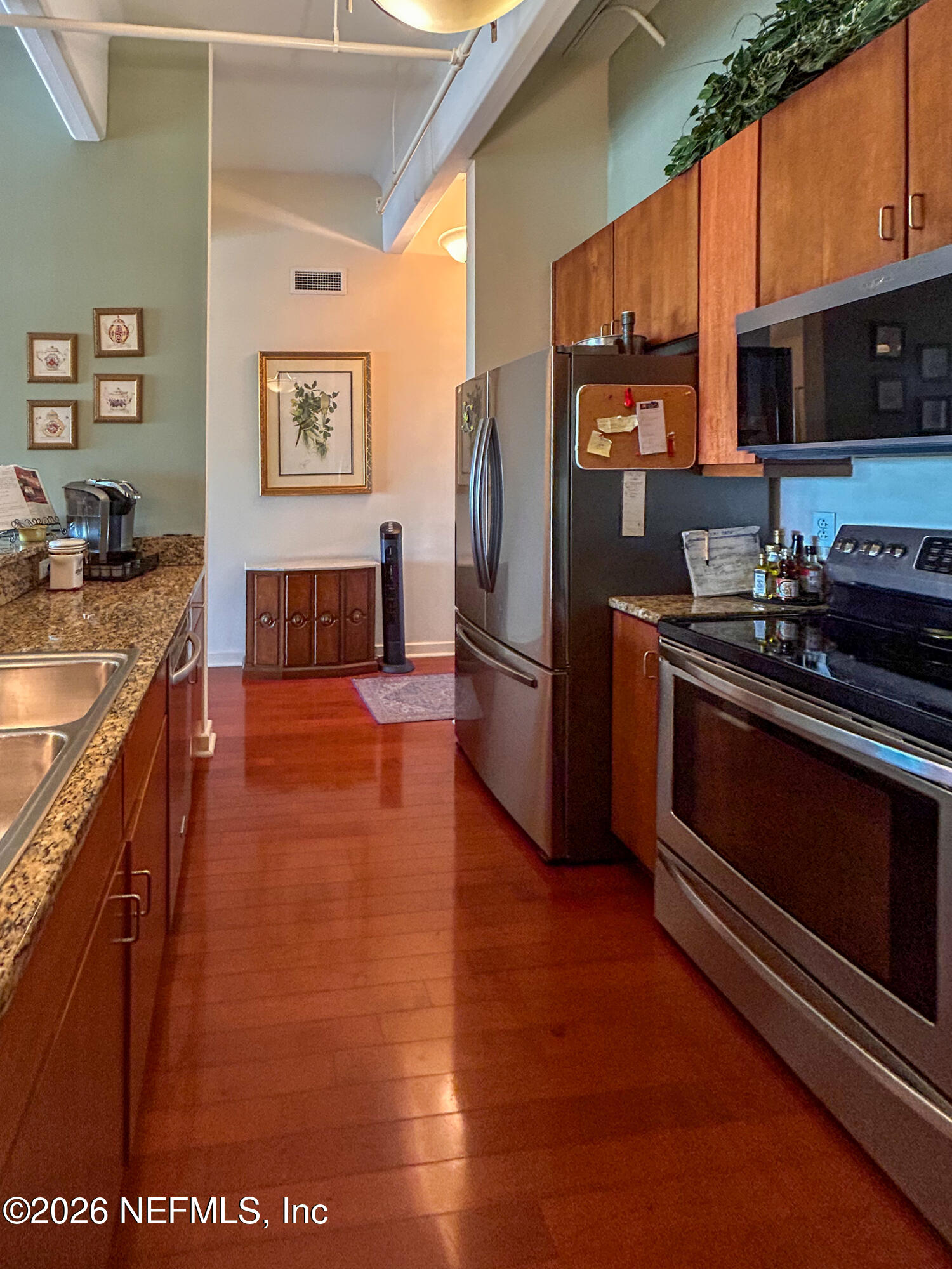 1661 Riverside Avenue, Unit 410 Jacksonville, FL 32204 - Photo 5 of 33 IMG_6837