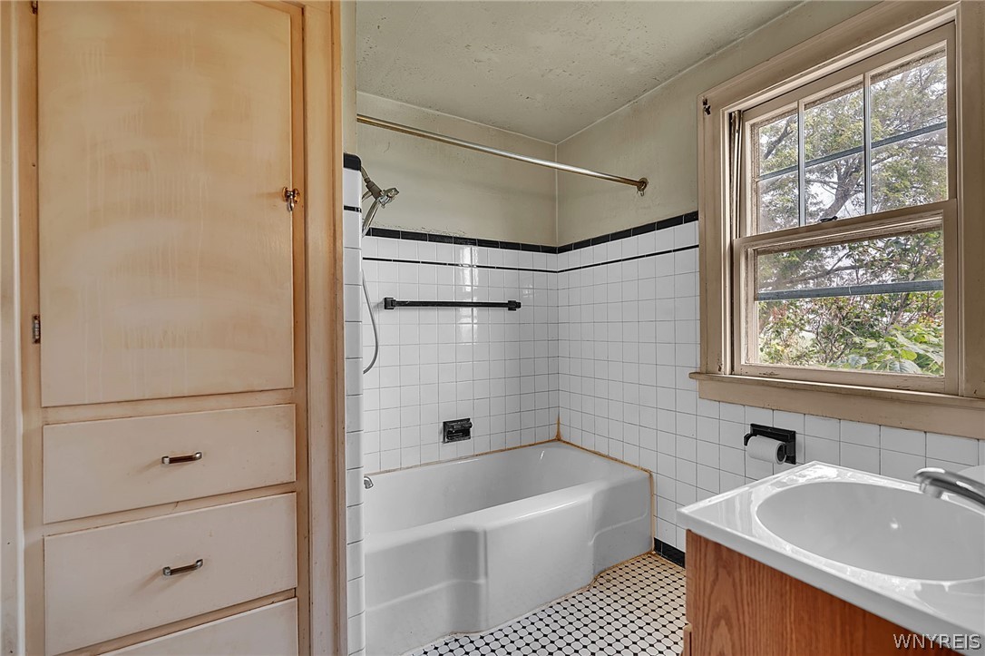 2705 Niagara Road Wheatfield, NY 14304 - Photo 40 of 42 Gallery Image 40