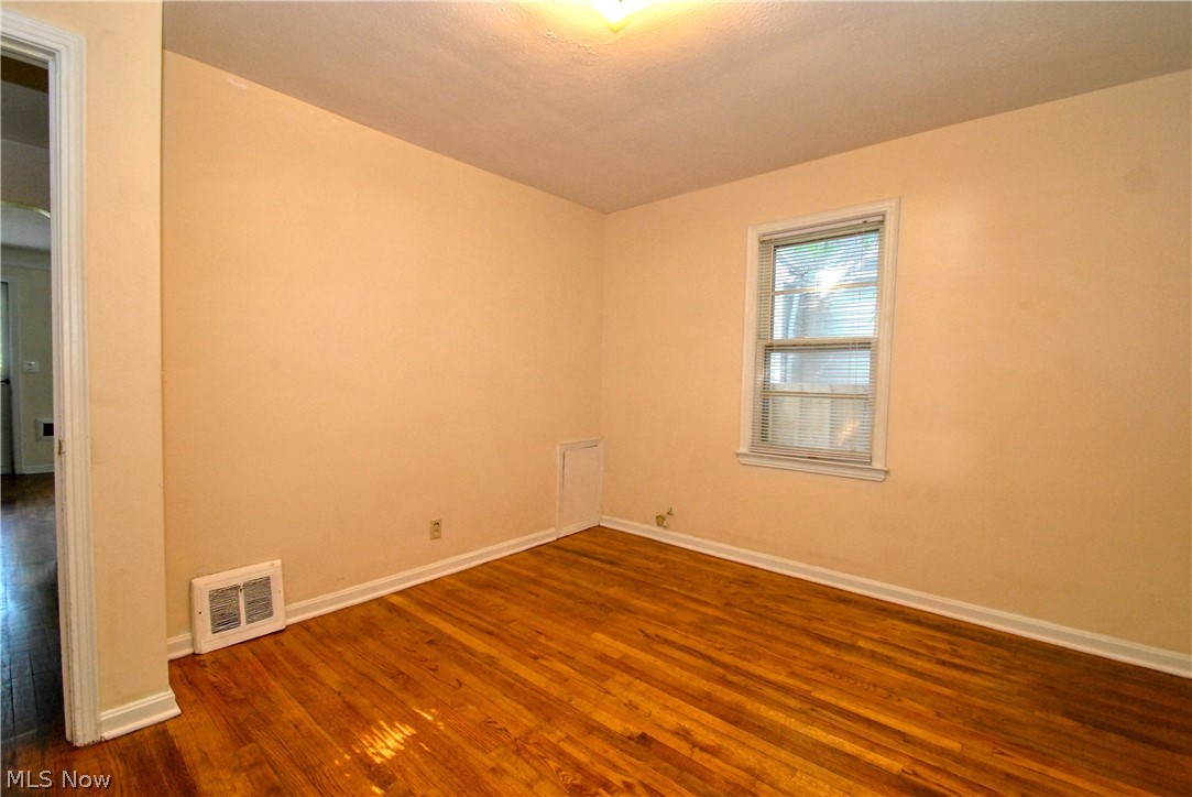 28608 Forest Road Willowick, OH 44095 - Photo 18 of 26 Gallery Image 18