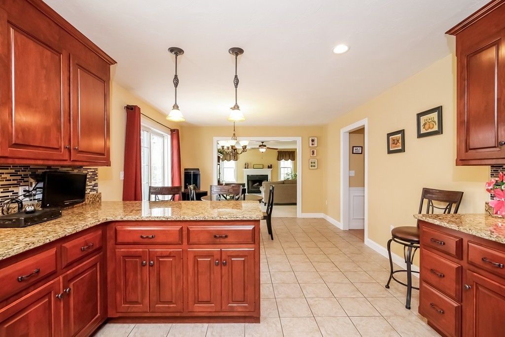 157 Brandywine Road Franklin, MA 02038 - Photo 8 of 28 Gallery Image 8