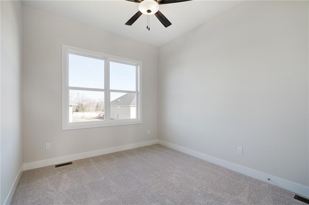 8996 Shady Bend Road Lenexa, KS 66227 - Photo 44 of 58