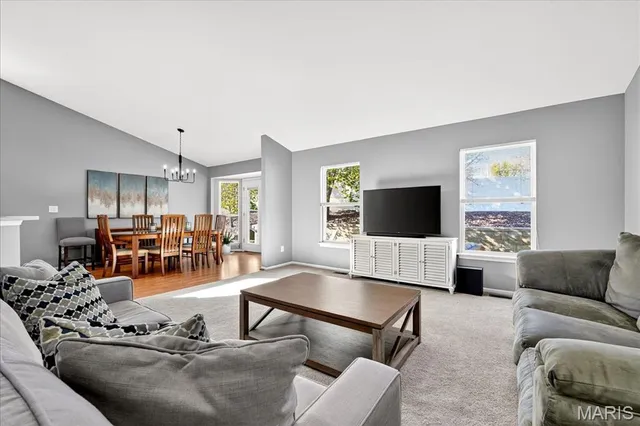 $375,000 | 108 Meadowgate Court, St. Peters, MO 63376