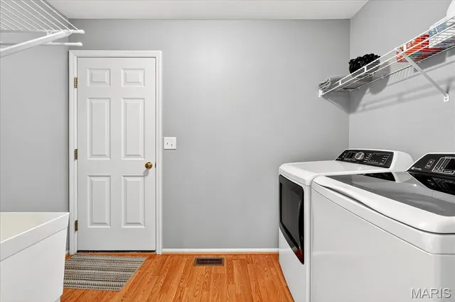 $375,000 | 108 Meadowgate Court, St. Peters, MO 63376