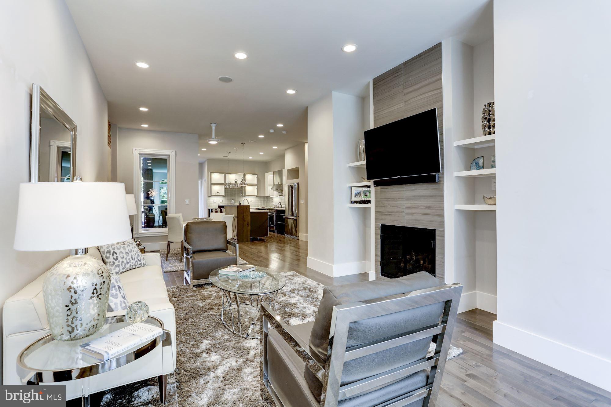 941 S Street Northwest, Unit 2 Washington, DC 20001 - Photo 2 of 12 SPACIOUS LR WITH FIREPLACE
