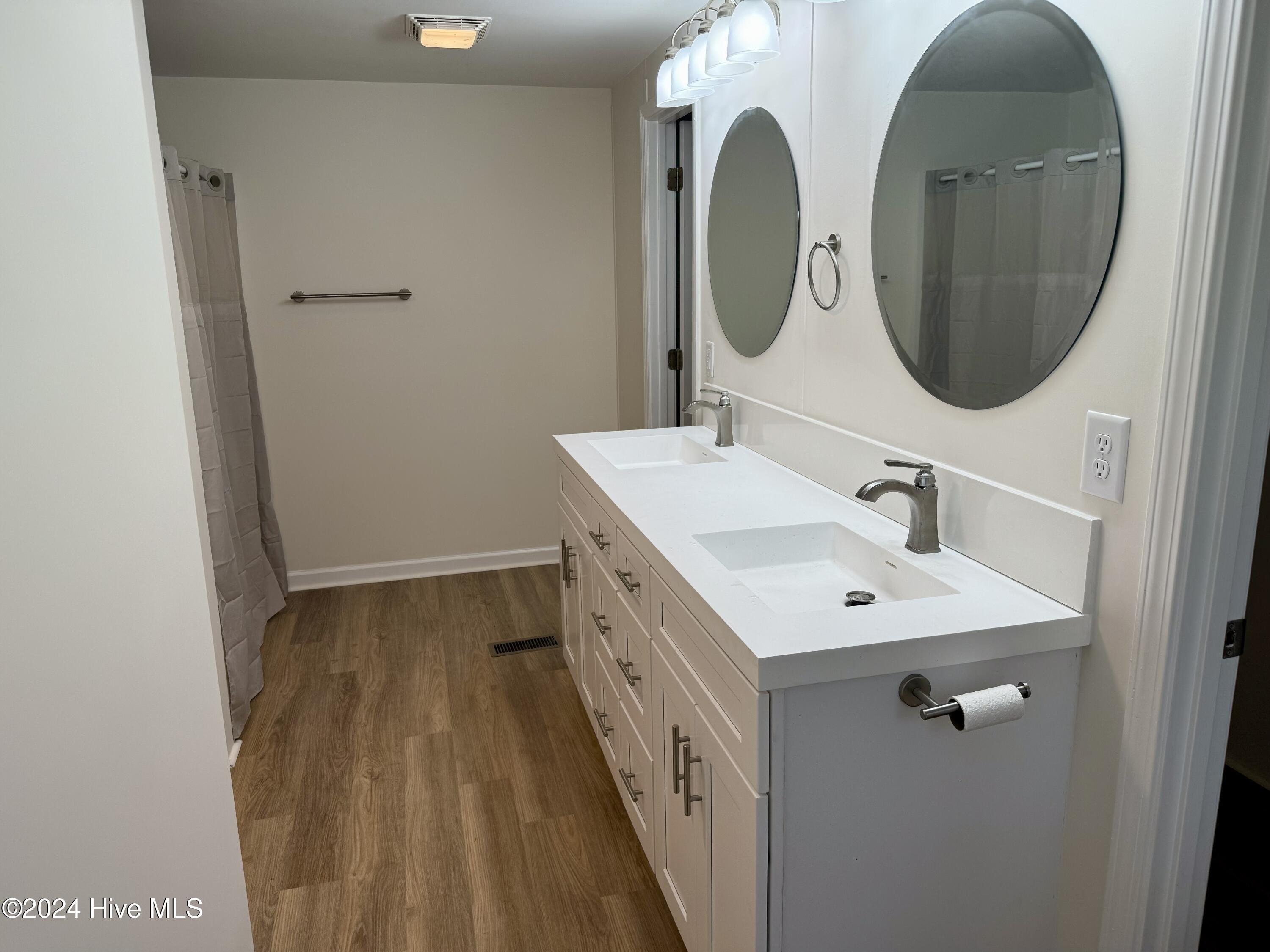 930 Willis Neck Road Vanceboro, NC 28586 - Photo 23 of 28 Master bath