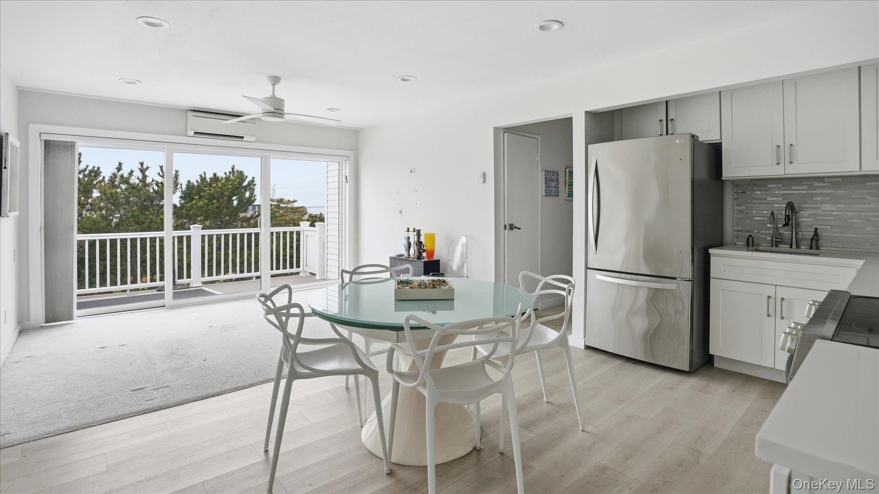 281 Dune Road, Unit 16B Westhampton Beach, NY 11978 - Photo 12 of 37 Balcony with water views