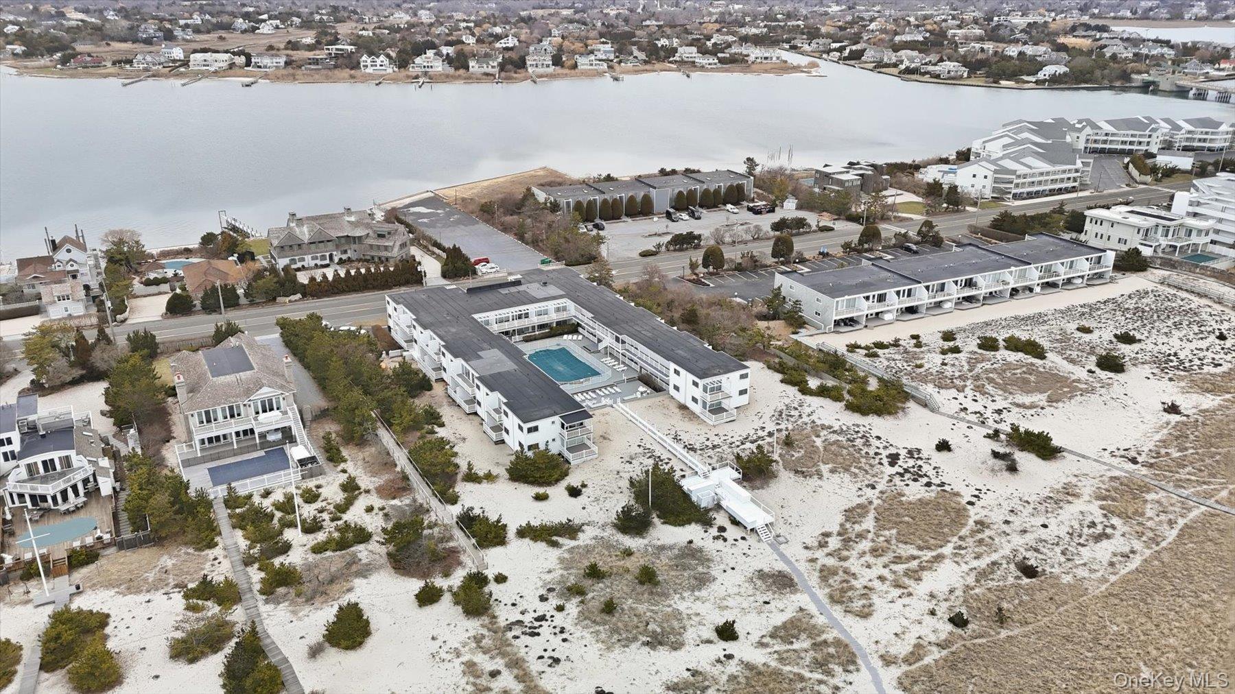 281 Dune Road, Unit 16B Westhampton Beach, NY 11978 - Photo 31 of 37