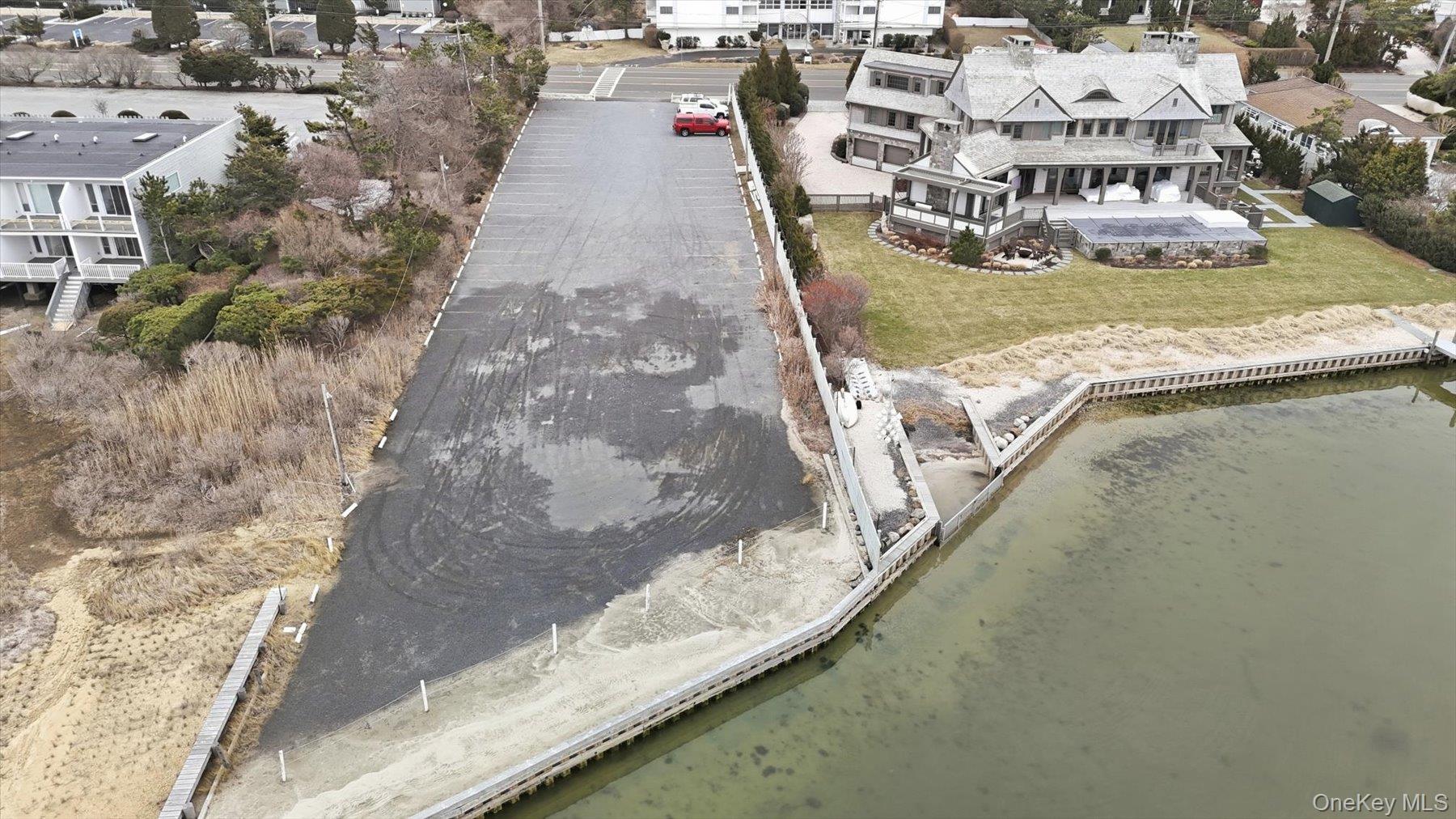 281 Dune Road, Unit 16B Westhampton Beach, NY 11978 - Photo 33 of 37