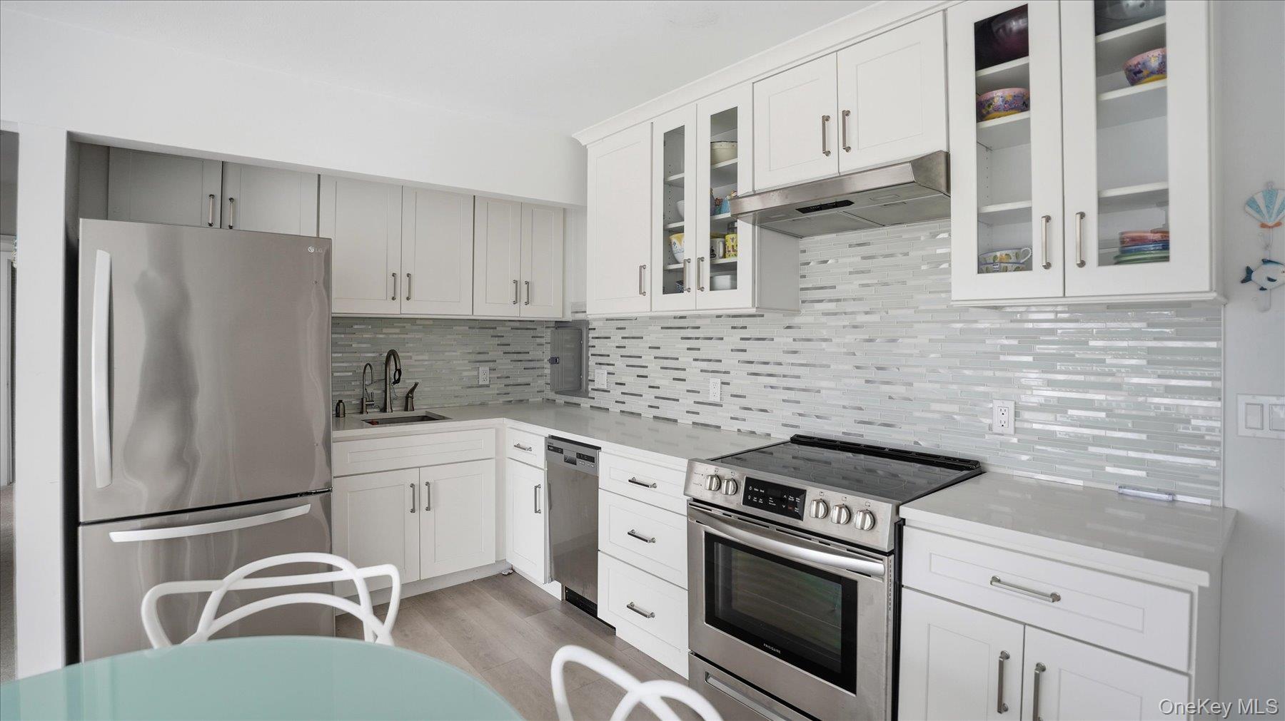 281 Dune Road, Unit 16B Westhampton Beach, NY 11978 - Photo 9 of 37