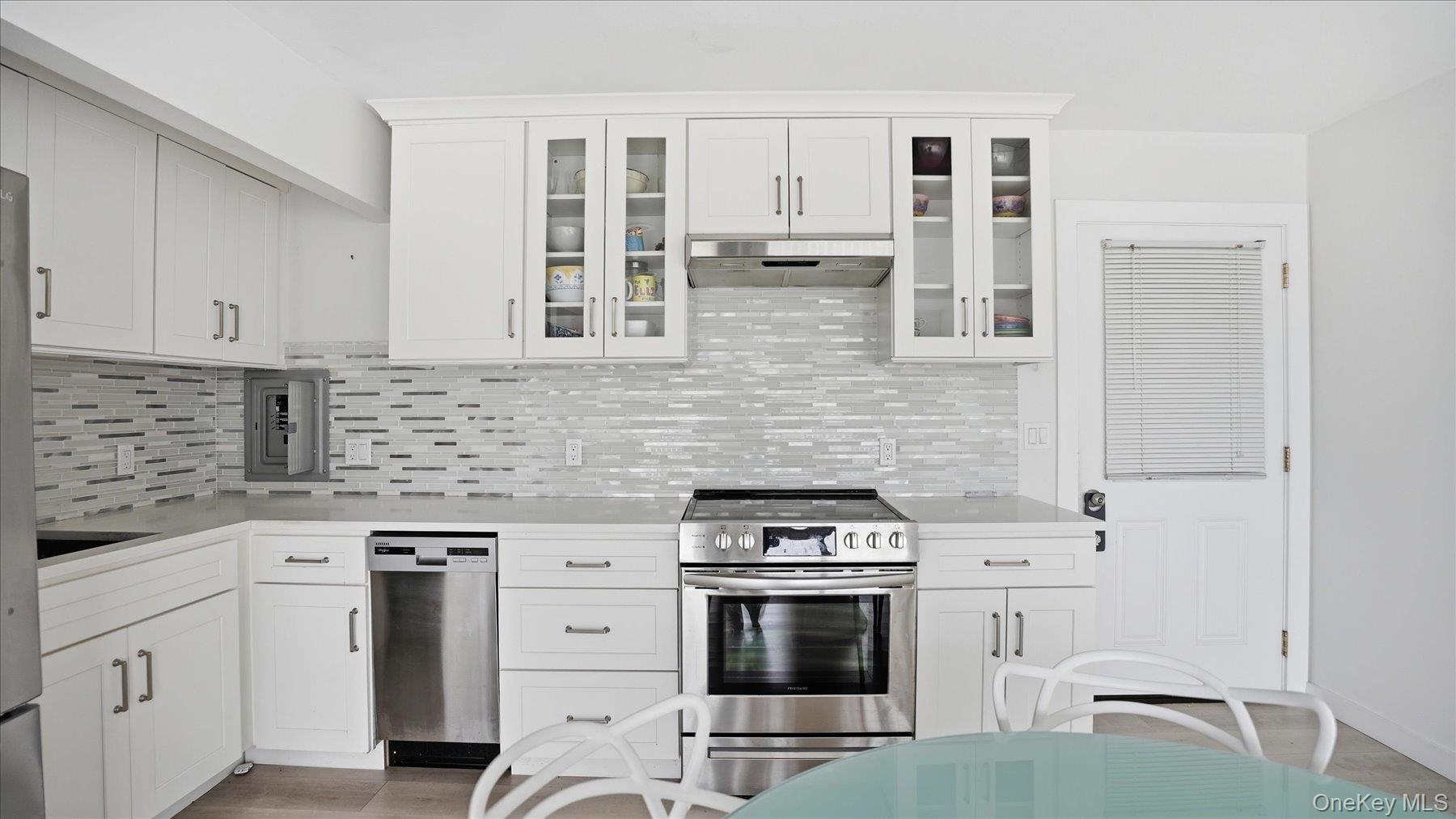 281 Dune Road, Unit 16B Westhampton Beach, NY 11978 - Photo 10 of 37