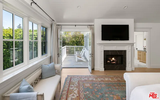 $50,000 | 146 North Carmelina Avenue, Los Angeles, CA 90049