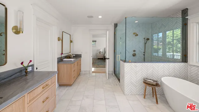 $50,000 | 146 North Carmelina Avenue, Los Angeles, CA 90049