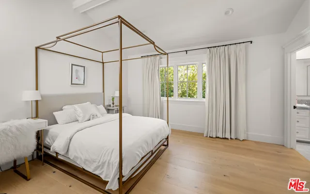 $50,000 | 146 North Carmelina Avenue, Los Angeles, CA 90049