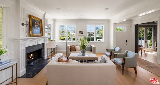 $50,000 | 146 North Carmelina Avenue, Los Angeles, CA 90049