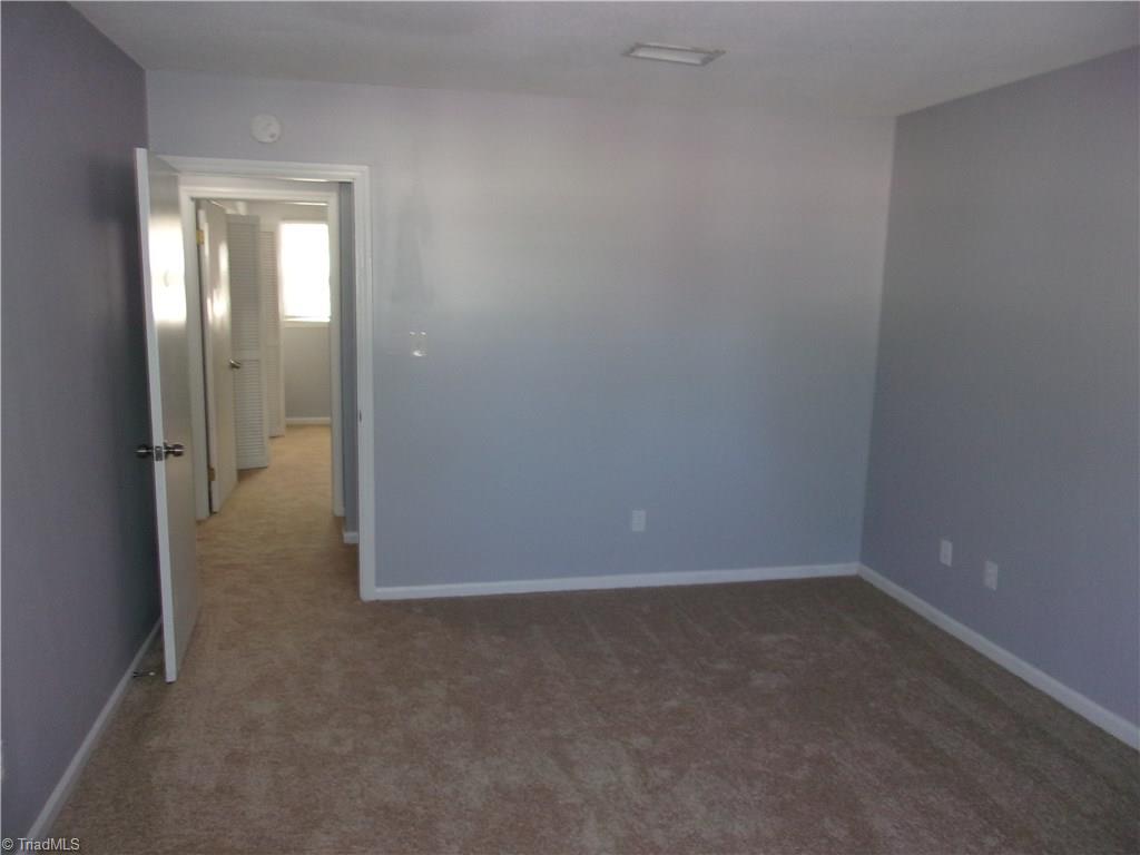 209 Northpoint Avenue, Unit H High Point, NC 27262 - Photo 17 of 31 Gallery Image 17