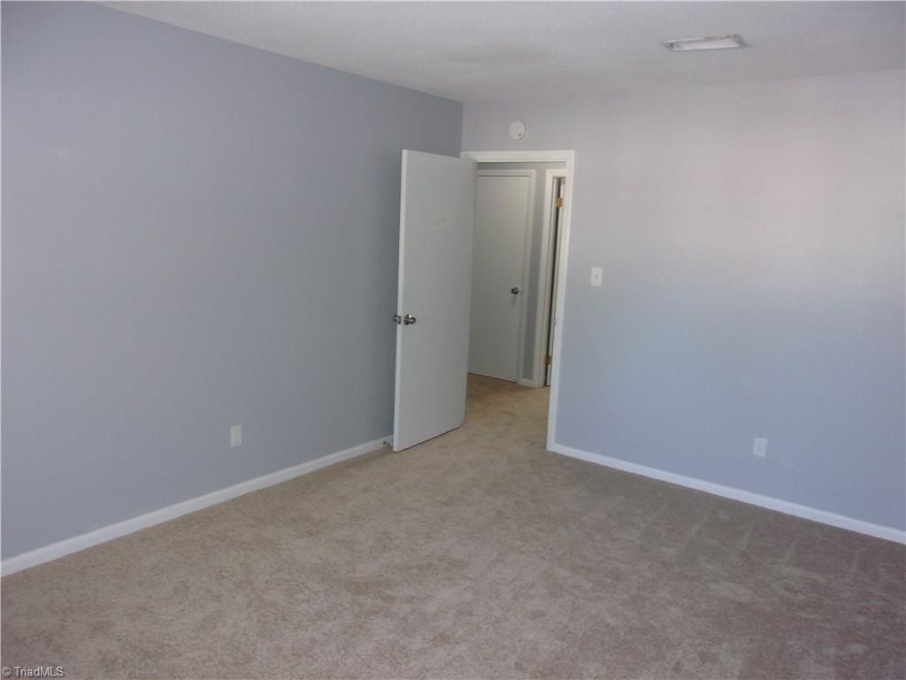 209 Northpoint Avenue, Unit H High Point, NC 27262 - Photo 18 of 31 Gallery Image 18