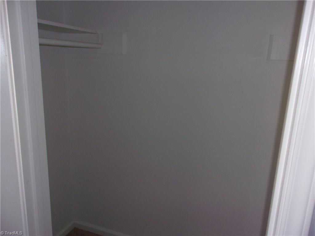 209 Northpoint Avenue, Unit H High Point, NC 27262 - Photo 20 of 31 Gallery Image 20