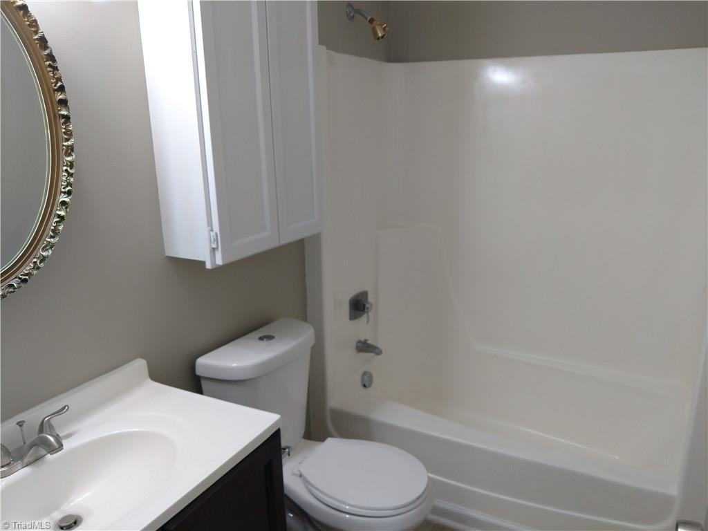209 Northpoint Avenue, Unit H High Point, NC 27262 - Photo 21 of 31 Gallery Image 21