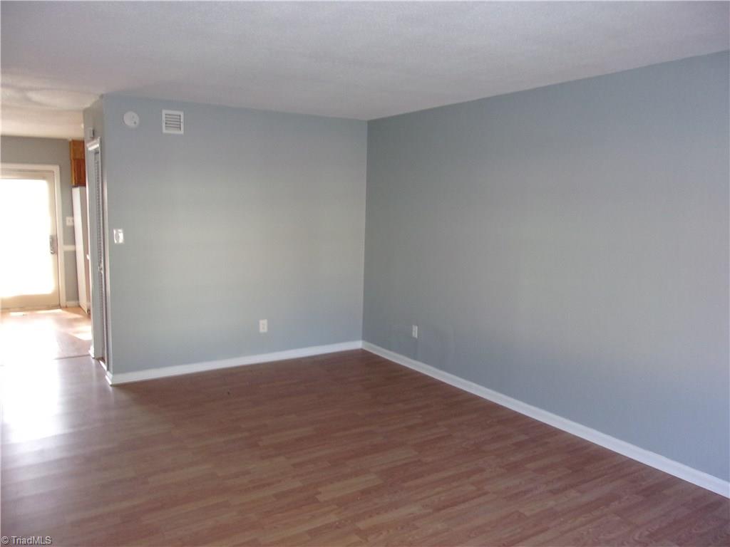 209 Northpoint Avenue, Unit H High Point, NC 27262 - Photo 4 of 31 Gallery Image 4