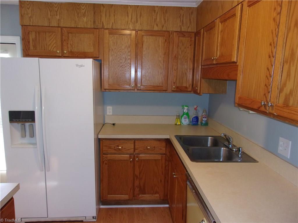 209 Northpoint Avenue, Unit H High Point, NC 27262 - Photo 8 of 31 Gallery Image 8