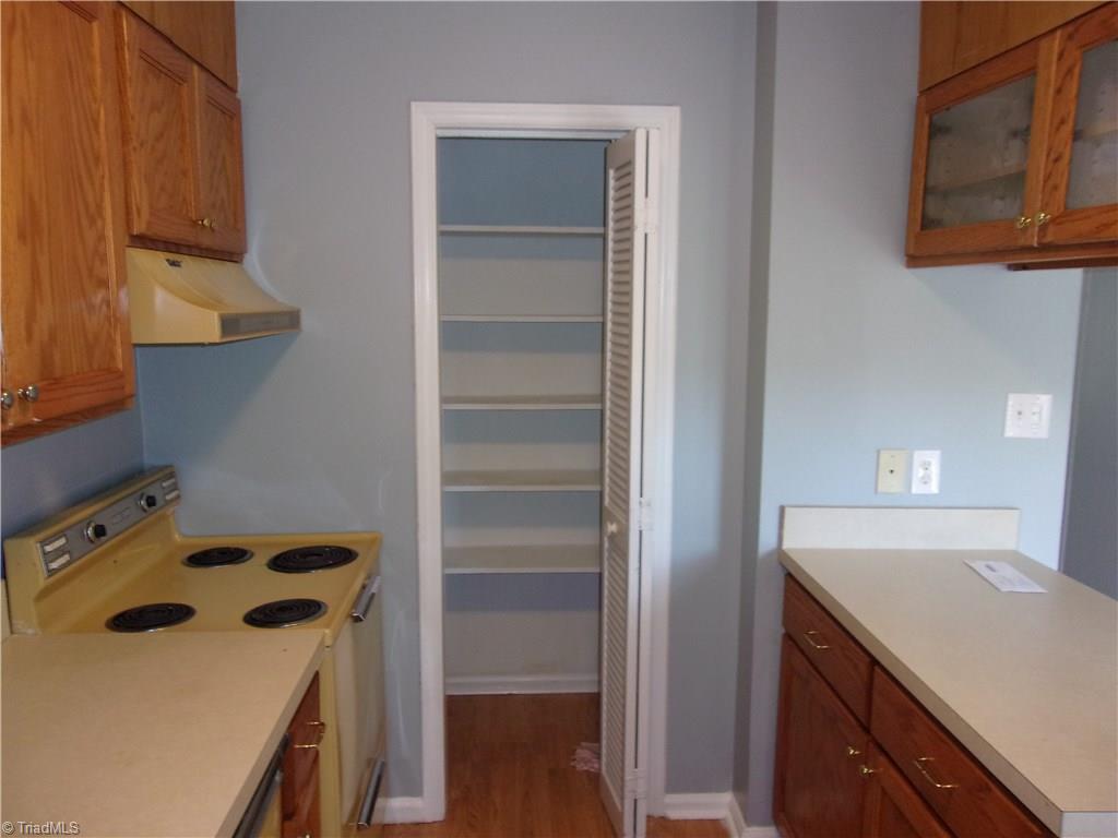 209 Northpoint Avenue, Unit H High Point, NC 27262 - Photo 9 of 31 Gallery Image 9