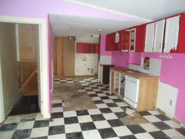 5721 Biles Road Capac, MI 48014 - Photo 2 of 6 img2.1357252220.jpg