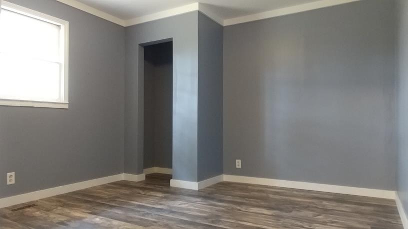 179 Limestone Road Elora, TN 37328 - Photo 13 of 27 a view of an empty room with wooden floor