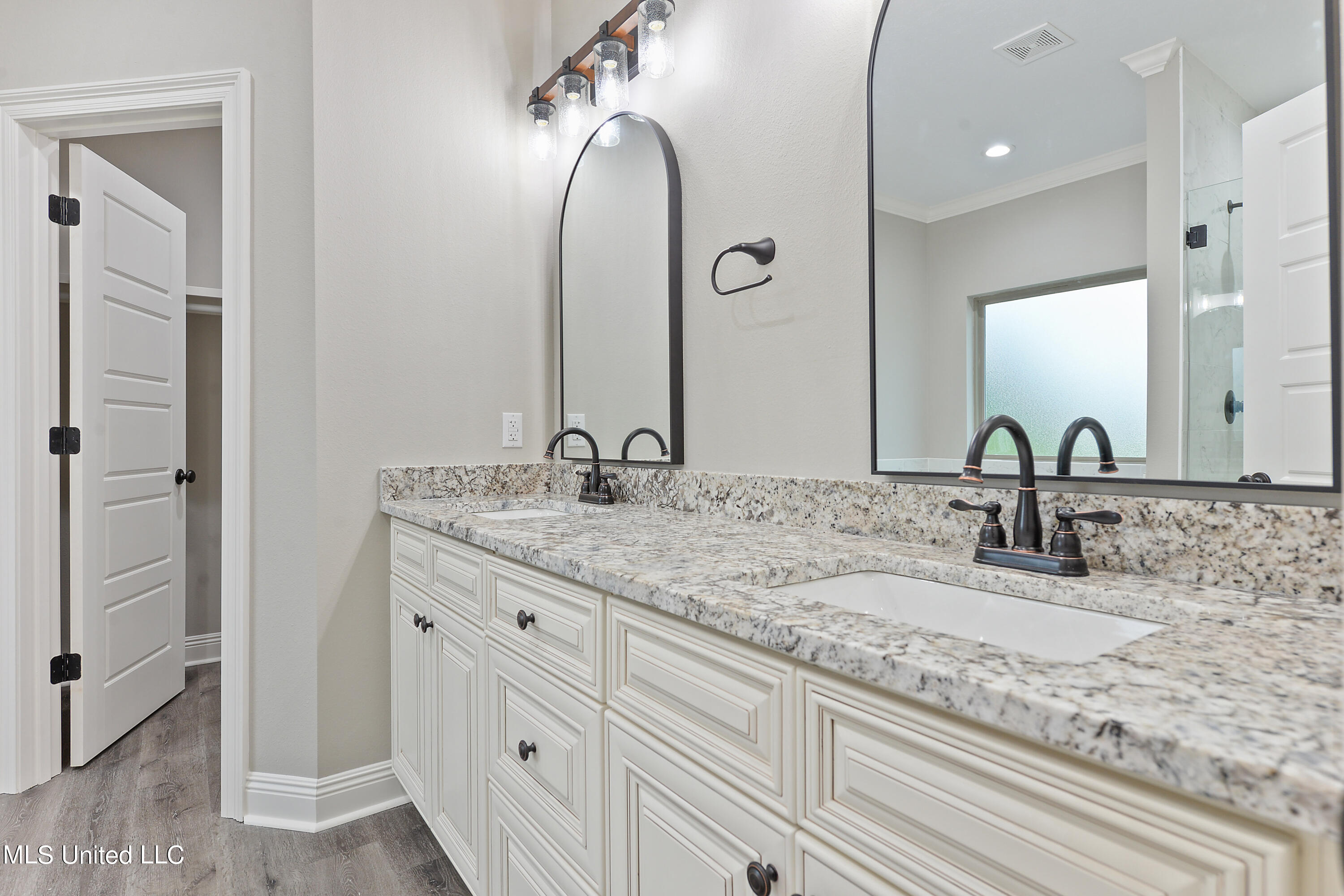 8025 Ridgewood Road Kiln, MS 39556 - Photo 4 of 35 Master Bathroom