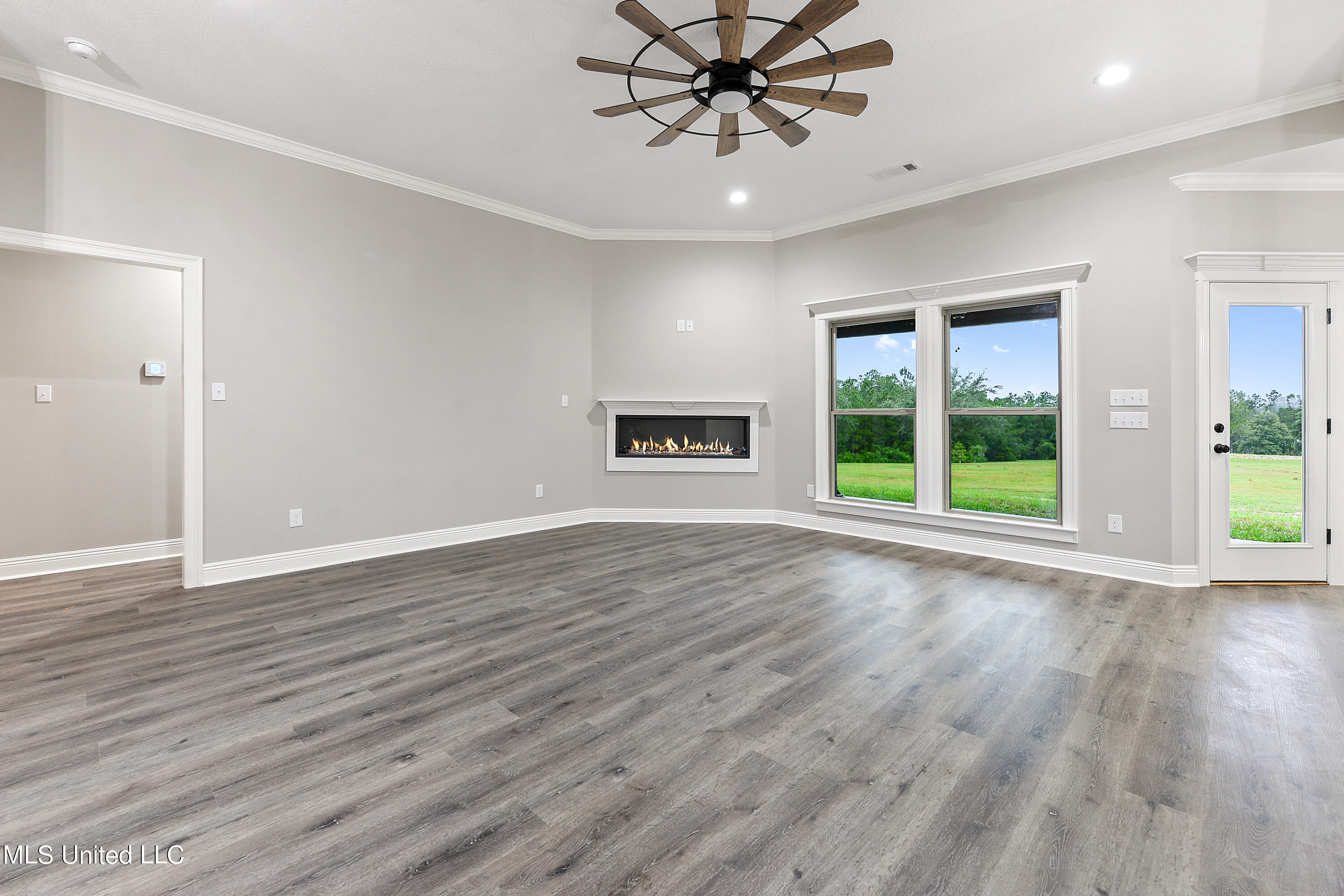 8025 Ridgewood Road Kiln, MS 39556 - Photo 7 of 35 Living Room