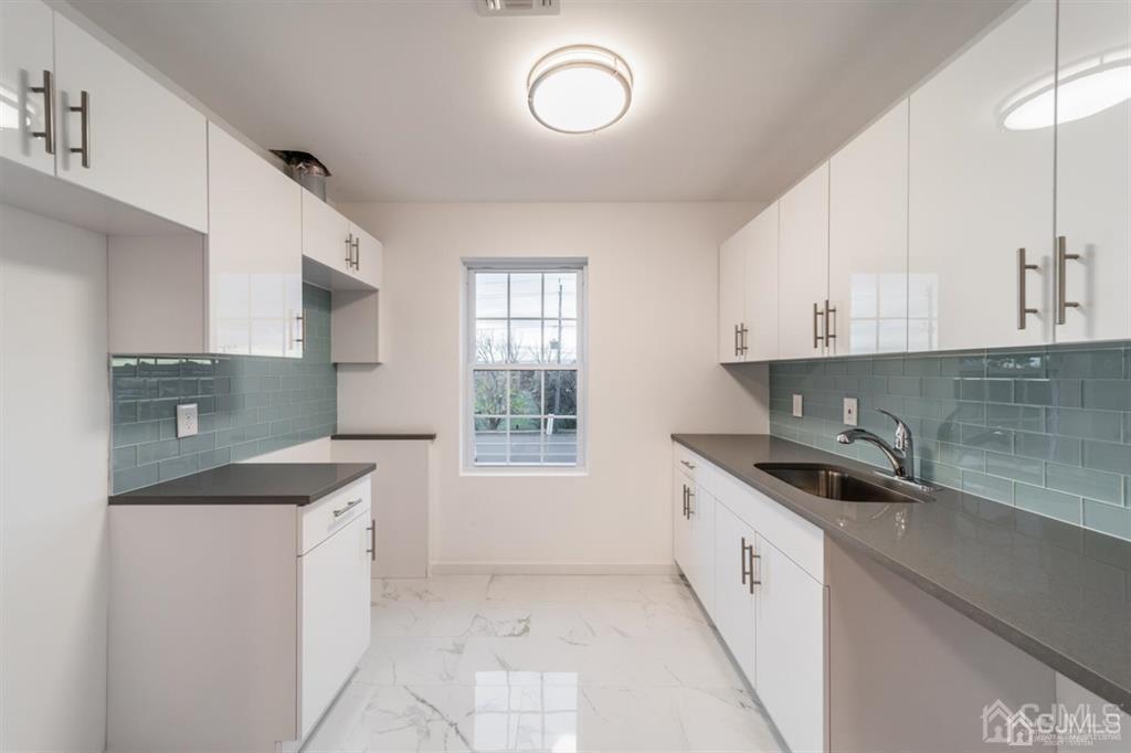 875 Port Reading Avenue, Unit 2A Port Reading, NJ 07064 - Photo 3 of 9