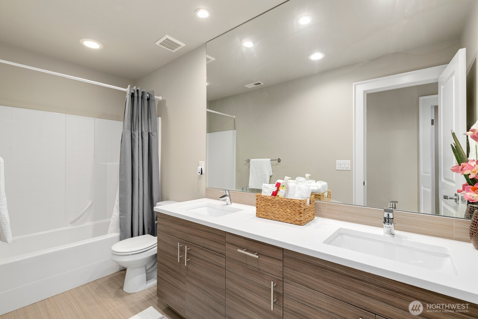 3516 Northeast 6th Court Renton, WA 98056 - Photo 21 of 31