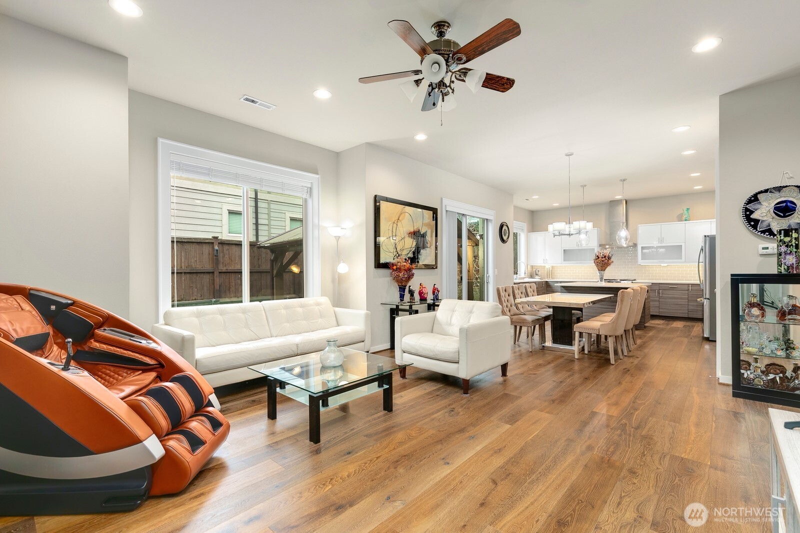 3516 Northeast 6th Court Renton, WA 98056 - Photo 6 of 31