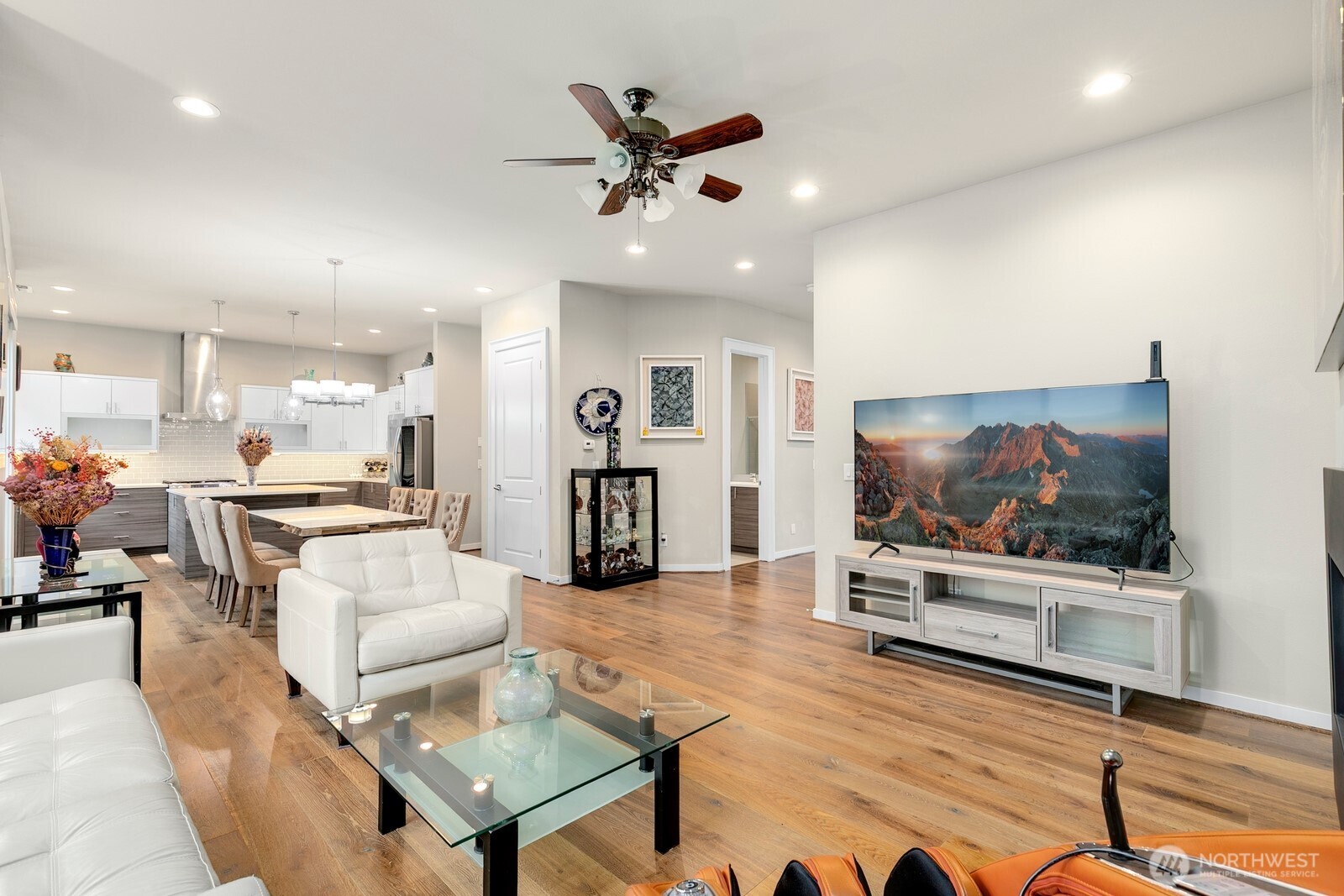 3516 Northeast 6th Court Renton, WA 98056 - Photo 7 of 31