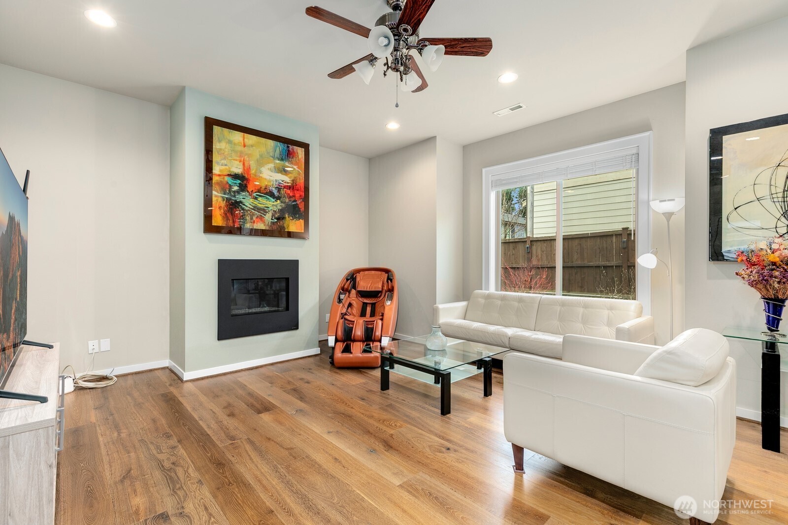 3516 Northeast 6th Court Renton, WA 98056 - Photo 8 of 31