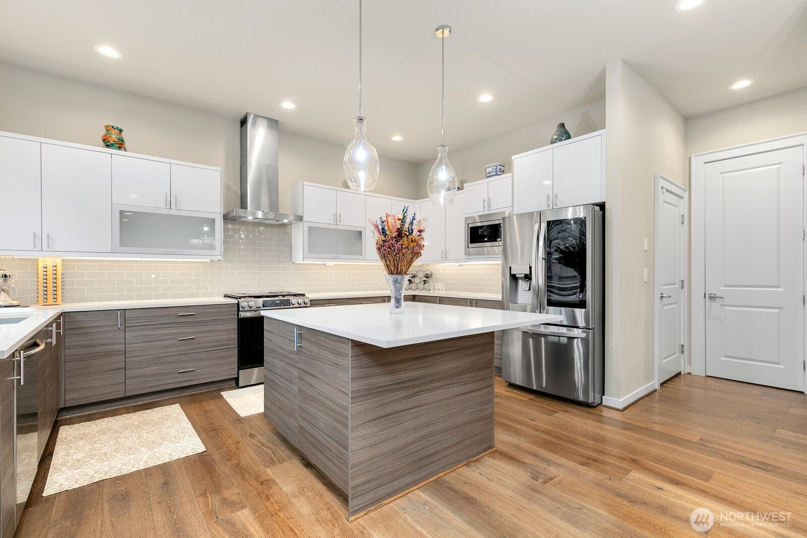 3516 Northeast 6th Court Renton, WA 98056 - Photo 9 of 31