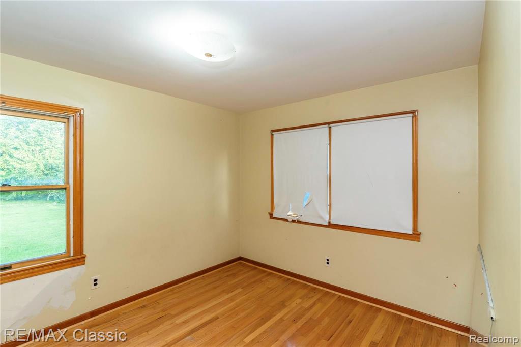 1354 North Gulley Road Dearborn, MI 48128 - Photo 24 of 44